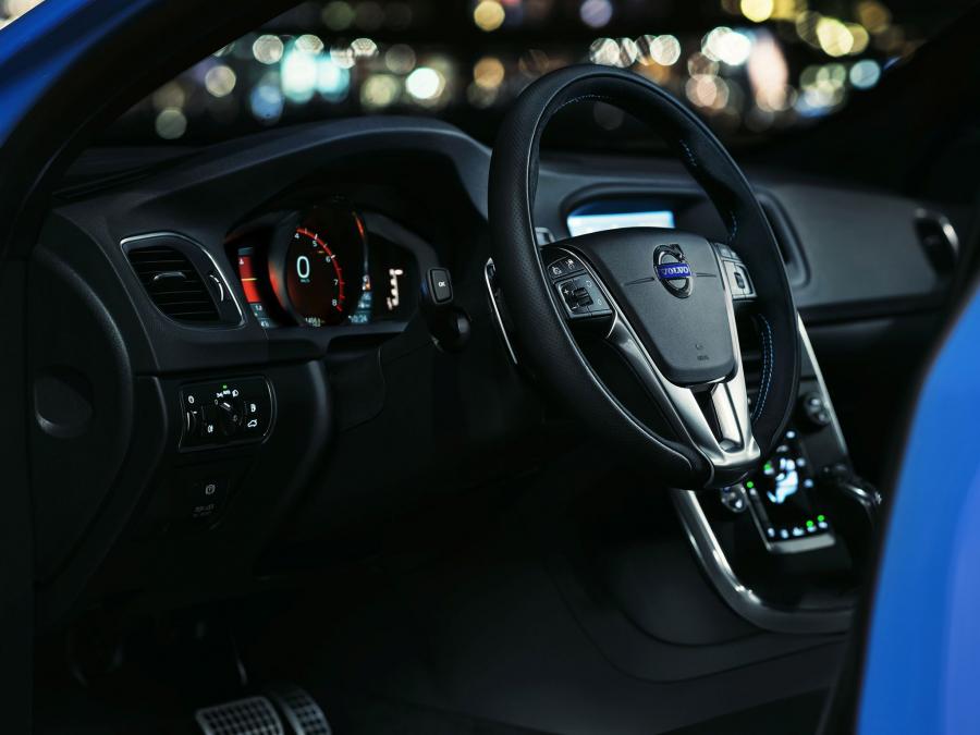  Volvo S60 Polestar 2014 года  (фото 3 из 14)